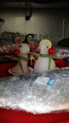 FS-0006
Photo Date: 02/25/2015
Photo Credit: JoAnn Xiong-Mercado
Description: Food workers had time to make snowmen.  There’s a saying in the food industry, “If you have time to lean, you have time to clean.”
